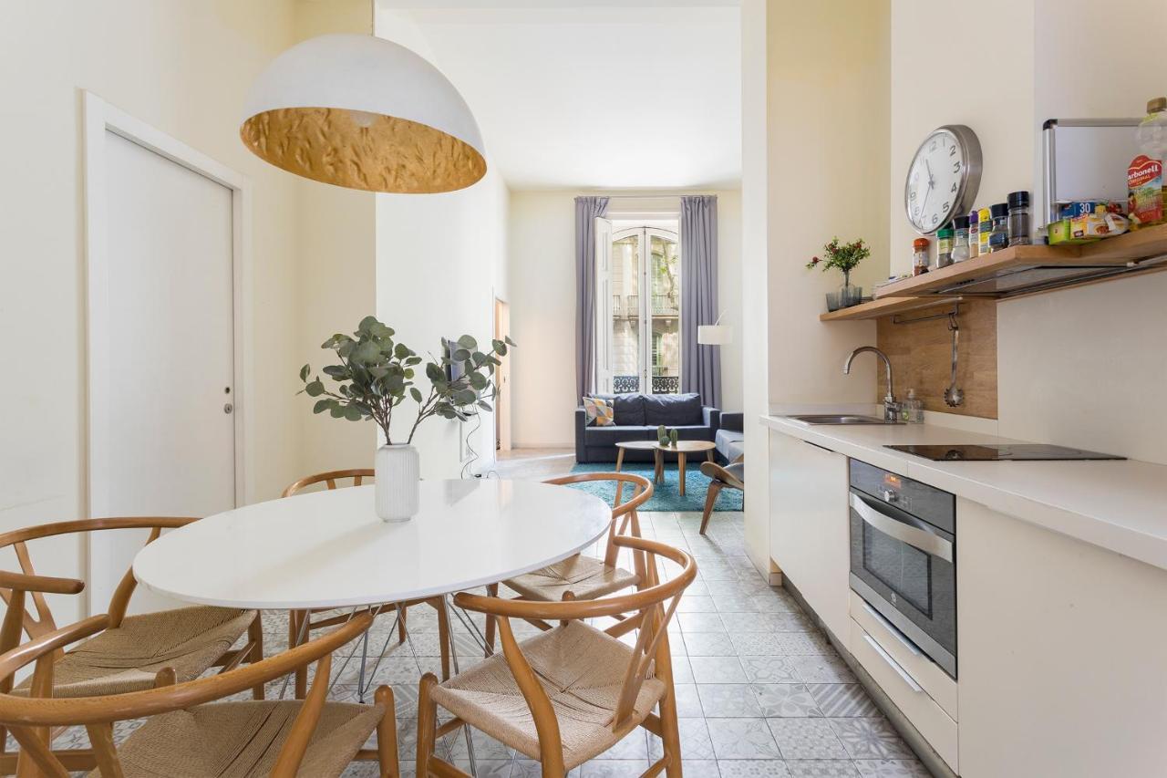 The Barcelona Centric Apt By Maison Pinata Экстерьер фото